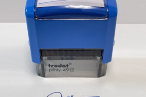 Khắc dấu chữ ký mẫu 3